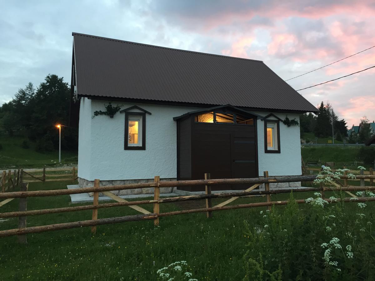 Macondo House Žabljak Buitenkant foto